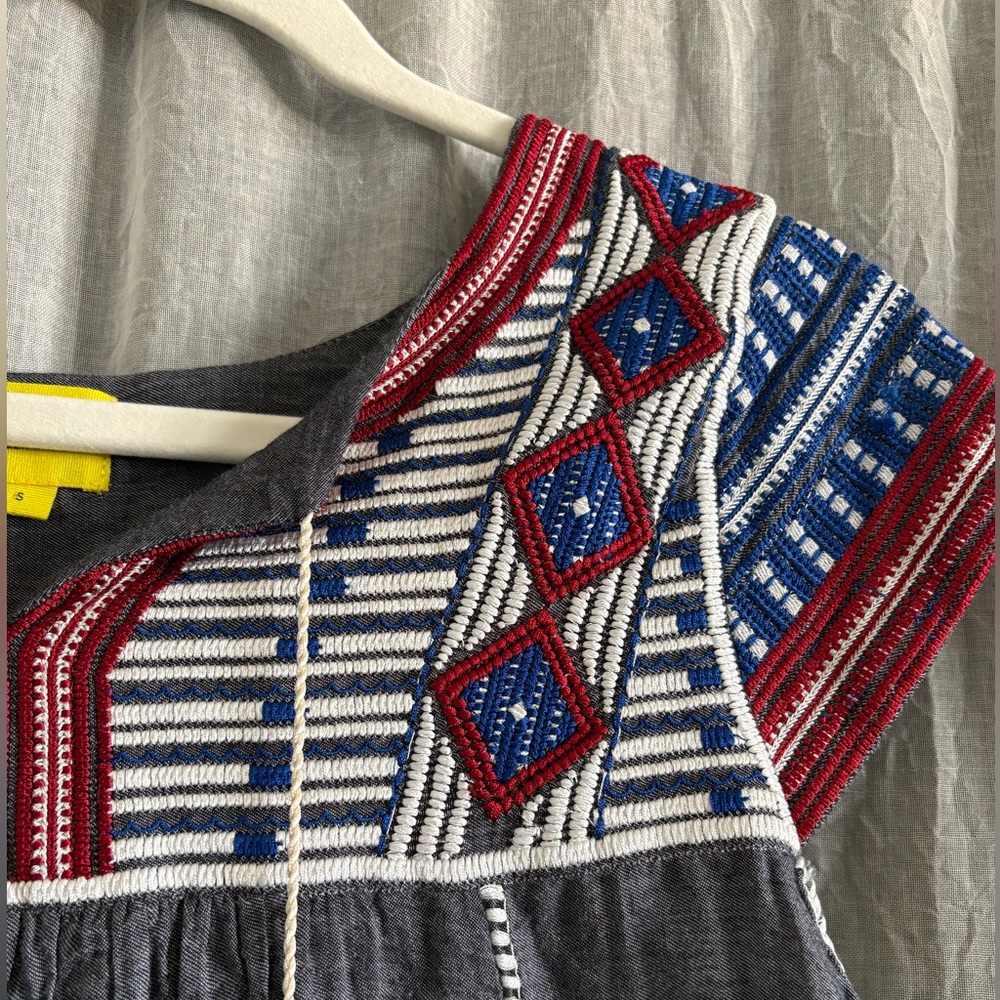 Roller Rabbit Charcoal Gray Blouse with Red White Blue Embroidery size small - Picture 2 of 7